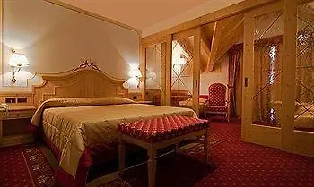 Sport Hotel Vittoria Passo del Tonale 4*,