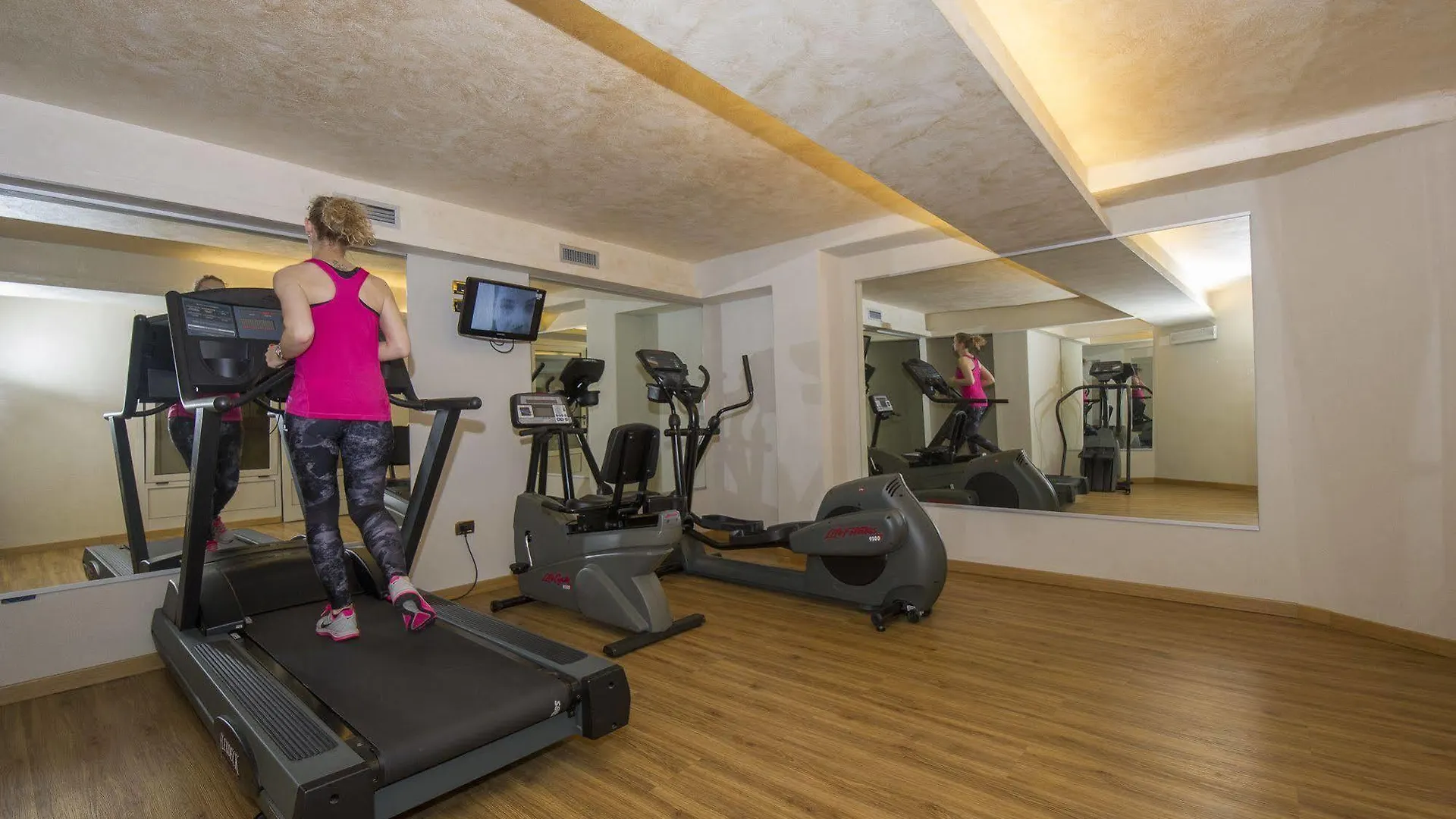 Sport Hotel Vittoria Passo del Tonale 4*,  Italy